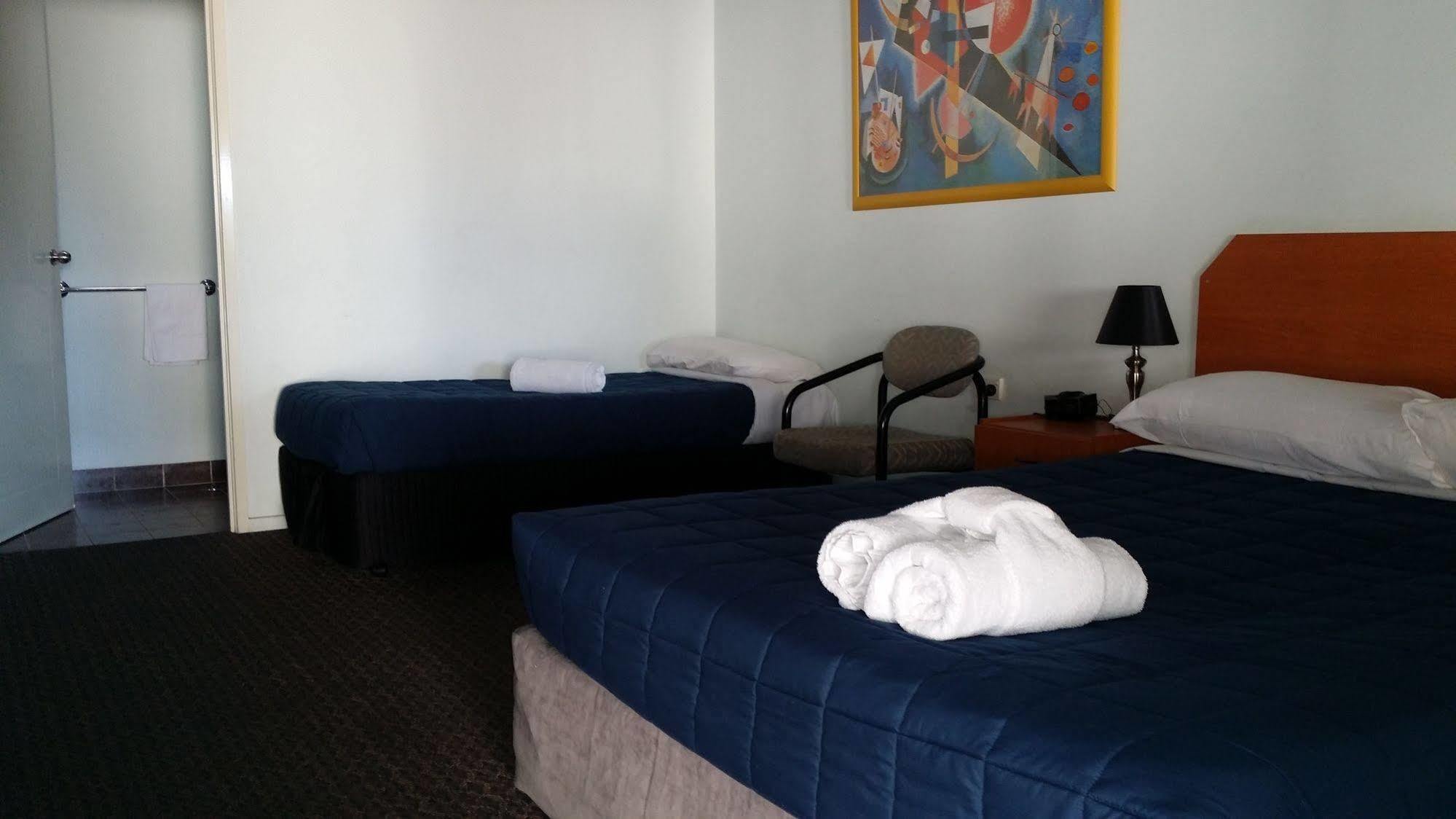 Harbour City Motel Гладстон Екстериор снимка
