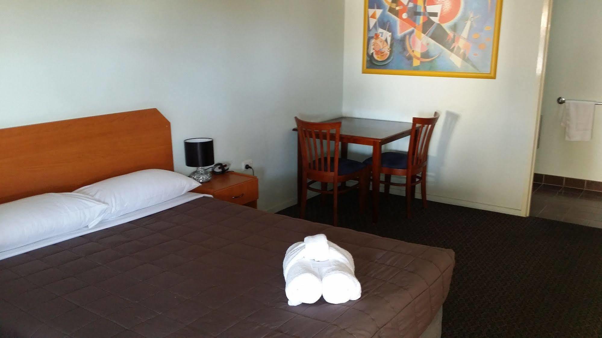 Harbour City Motel Гладстон Екстериор снимка